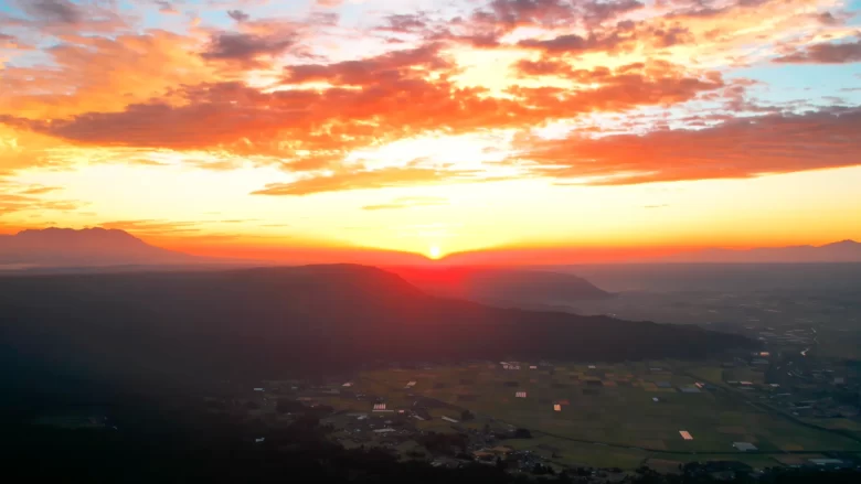 日の出 初日の出にもおすすめ。沖縄で美しい日の出を拝められるスポット15選